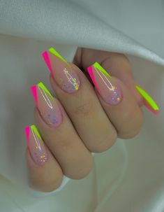 Neon Acrylic Nails, Neon Nail Designs, Neon Green Nails, Her Nails, Bright Nails, Nails 2023, Summer Acrylic Nails, Yellow Nails