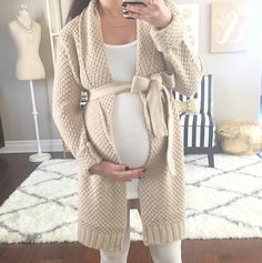 StylishPetite.com | Petite maternity outfits, Forever 21 longline belted cardigan, cream leggings, white tank, pregnant, pregnancy, baby bump, what to wear when you're expecting Pregnancy Fits, Pregnancy Fashion Winter, Pregnant Outfits, Winter Maternity Outfits, Maternity Styles, Stylish Petite, Pregnancy Fashion