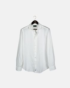 Editor's Notes:An elegant piece made with the finest handcrafted European linen, designed to look your best no matter where your exciting summer takes you. Dress it up or dress it down while chilling on the European coast, drinking at a rooftop bar in the city, or partying it up on a boat.