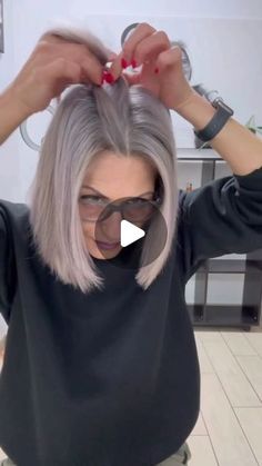 Hair Ideas For Interviews, Bob With Hair Clips, Half Up Chin Length Hair, Short Hair Halloween Ideas, Short Hair Everyday Styles, Hair Styles For Short Straight Hair Easy, Short Hair Ties Hairstyles, Cool Hair Tutorials, Fancy Hair For Short Hair