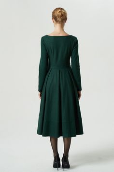 Chic Pleated Long Sleeve Dress For Winter, Winter A-line Dress With Pleated Skirt, Winter A-line Pleated Maxi Dress, Winter Pleated Long Sleeve Dress, Elegant Winter Pleated Maxi Dress, Green A-line Winter Dress, Pleated A-line Maxi Dress For Fall, Elegant Pleated Maxi Dress For Winter, Winter Pleated Long Sleeve Midi Dress