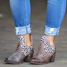 Leopard Ankle Boots, Western Shoes, Chunky Heel Ankle Boots, Zipper Heels, White Leopard, Heeled Ankle Boots, Shoes Shoes, Cowgirl Boots, Cute Shoes