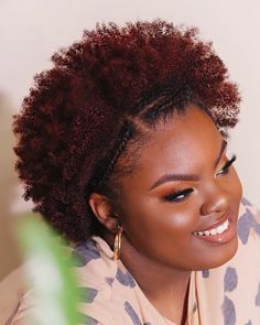 4c Hair Color, Tapered Fro, Afro Hair Dye, Afro Puff Hairstyles, Cabelo Black, Natural Hair Woman, Haircut 2024, Natural Red Hair, Wine Hair