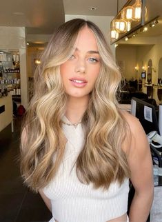 Honey Blonde Dorty Blonde Hair With Blonde Highlights, Rooty Blonde Hair, Hair Color Options, Blonde Hair Inspiration, Blonde Hair Looks, Blonde Hair With Highlights, Hair Makeover