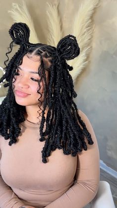 Soft locs bob Soft Loc Knots, Soft Locs Styled Like Dreads, Different Hairstyles For Soft Locs, Hairstyle To Do With Soft Locs, Short Boho Locs Hairstyles, Bantu Soft Locs, Bob Soft Locs With Curls, Barrel Soft Locs