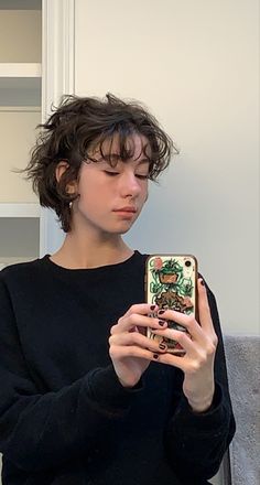 Short Hair And Bangs, Dream Nails, Hair Inspo, Short Hair, Bangs, Short Hair Styles, Money, Nails, Twitter