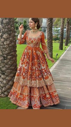 Latest Bridal Lehenga, Wedding Lehenga Designs, Indian Bride Outfits, Latest Bridal Dresses, Traditional Indian Dress, Pakistani Fancy Dresses, Indian Dresses Traditional, Bridal Dress Fashion