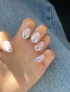 Basic Nail Inspo Summer, Minimal Summer Nails, Scandinavian Nails, Natural Holiday Nails, Clean Summer Nails, Summer Gel Nails, Pretty Nail Colors, Plain Nails