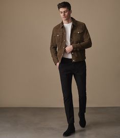 Suede Trucker Jacket, Mens Business Casual Outfits, Stylish Men Casual, Mens Casual Dress Outfits, Fall Outfits Men, Men Stylish Dress, Guys Clothing Styles