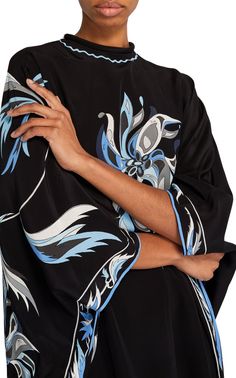 Experience the vibrant shapes and hues of Pucci's iconic Dalia print with this kaftan. The floor-length design is contrasted by a striking low-cut back, adorned with a sleek silver-tone metal chain.Clasp fasteningRound neckFloral printCropped sleevesDry cleanMade in Italy Elegant Multicolor Maxi Dress With Kimono Sleeves, Black Silk Dress With Kimono Sleeves, Black Silk Evening Kimono, Elegant Multicolor Kaftan With Kimono Sleeves, Elegant Printed Silk Kaftan, Elegant Silk Printed Kaftan, Black Maxi Length Kimono, Black Silk Kaftan With Kimono Sleeves, Elegant Black Printed Kaftan