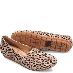 Sebra | Born Shoes Leopard Shoe, Mens Slip Ons, Custom Shoes Diy, Women's Slip Ons, Leopard Shoes, Leopard Fashion, Shoes And Boots, Born Shoes, Diy Shoes