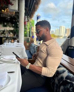 Austin Dunham Style, Hinge Profile Men, Mens Poses Instagram, Preppy Black Mens Fashion, Black Men Reference, 6ft Tall Guys, Men’s Black Suit, Black Male Style, Rich Black Man Aesthetic