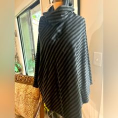 Poncho With Turtle Neck. Charcoal/Black. Super Soft. One Size. Never Worn. Chic Black Poncho For Layering, Casual Black Poncho For Layering, Flowy Tunic Tops, Flowy Tunic, Embroidered Tunic Top, Pink Tunic, Seersucker Pants, Velvet Blouses, Tunic Tank Tops