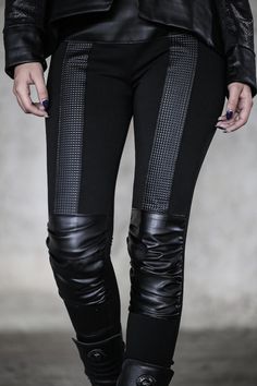 Riot Leggings black Unique Leggings-avantgarde-futuristic - Etsy Futuristic Fashion Women, Women Street Style, Apocalyptic Clothing, Diy Pants, Burning Man Fashion, Unique Leggings, Pants Woman, Apocalyptic Fashion, High Fashion Women