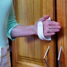 #Arthritis Handle is specially designed for hands weakened by arthritis. Open doors/drawers easily. #Arthritis #dailylivingaids #arthritisaids (Dunway Enterprises) http://dunway.us/kindle/html/frugal1.html Adaptive Devices, Adaptive Tools, Arthritic Hands, Adaptive Equipment, Vision Therapy, Assistive Devices, Sensory Rooms, Physical Disabilities, Physical Education Games