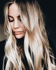 Dirty blonde with bright natural highlights Messy Updo Hairstyles, Messy Updos, Hair Color Options, Cute Hair Colors, Simple Hairstyles, Messy Updo, Hair Affair, Updo Hairstyles, Messy Hair