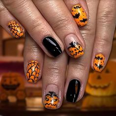 💅🏻Halloween Nails Art Design- Halloween black press on nails short with spider web, pumpkin designs, full of halloween elements, will make your fingers more unique and shiny, express your nail charm. Making your halloween holiday more interesting!
💅🏻Halloween Nails Kit - You will get 24 pieces of halloween fake nails short in 12 sizes, our set comes with jelly glue stickers 1 nail file, and 1 piece of wooden stick for removing fake nails, we recommend using your own glue.
💅🏻 Easy Application- Halloween square press on nails just choose the nail piece that suits you, polish the nail bed, paste the jelly glue we give away, and press trendy nails for 30s to get the natural manicure that girls like.
💅🏻 Quality Material- These halloween short false nails with designs are made of healthy Bat Nails, Toes Nails, Gel Manicures, Nail Art Set, Purple Halloween