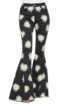 High-rise premium pants with a bold daisy print and a dramatic flare with a frayed hem. Stretchy and light jegging fit with pocket at the front and back with zipper fly and button closure. CARE | Hand Wash Cold Separately CONTENTS | 98% Cotton 2% Spandex MEASUREMENTS | 44"/112 cm Top to Bottom 34"/87 cm Inseam 10"/25 cm Rise (Size Small) MODEL | 5'8 - wearing a size Small IMPORTED/CHINA Statement Pants, Cute Overalls, Southern Outfits, A Girl Like Me, Cute Dress Outfits, Cute Pants, Bell Bottom Pants, Daisy Print, Bell Bottom