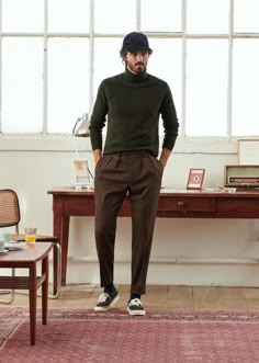 Tweed Pants Outfit, Street Sport Style, Brown Trousers Outfit, Trousers Outfit Men, Brown Pants Outfit, Mens Business Casual, Tweed Pants, Tweed Trousers, Men Street Style