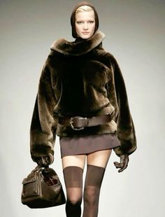 Look Winter, Model Outfit, Bella Hadid, Night Outfits, Jean Paul Gaultier, Thigh High, Couture Fashion