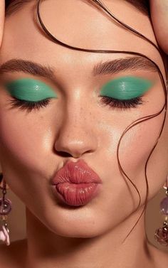 Sweat Proof Makeup, Bold Eyeshadow, Summer Makeup Looks, Edgy Makeup, Post Production, Eye Makeup Art, Makeup Photography