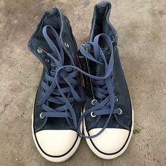 Brand New Navy High Tops With Blue Laces! Cute Blue Circle Star Patch On The Inner Sides Of The Shoe, Soft Material. Fits Sizes 7.5-8 Blue Shoe Laces, Tan Nike Shoes, Black Platform Converse, How To Lace Converse, Panda Shoes, Indie Clothing, Michael Kors Sneakers, Blue Converse, Leopard Shoes