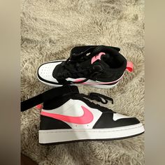 Pink Black White High Top Brand New Nike Dunks Nike Court Vintage, Nike Dunks High, High Top Nike, Nike Shoes High Tops, Panda Shoes, High Top Tennis Shoes, Gymnastics Mats, Nike High Tops