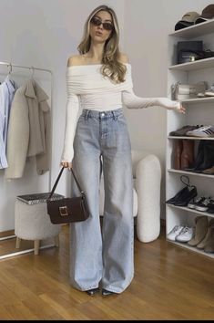 Outfits For Top Heavy Women, Japan Fashion Women, Wide Leg High Waist Jeans, Casual Elegant Outfits, Shotting Photo, Everyday Fashion Outfits, Date Outfits, Outfit Inspo Fall