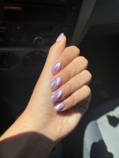 Purple Nails Natural Nail, Lavender Magnetic Nails, Lavender Velvet Nails, Cat Eye Lilac Nails, Cateye Purple Nails, Magnetic Purple Nails, Purple Sparkly Nails Short, Sparkly Lilac Nails, Purple Cat Eye Nails Design