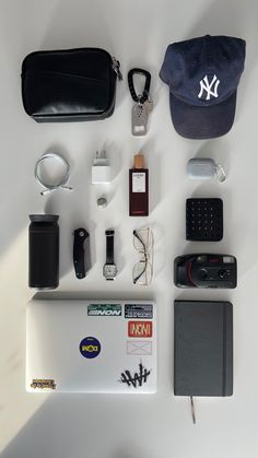 Travel Bag Essentials, Inside My Bag, Tech Bag, Handbag Essentials, Mens Travel, In My Bag