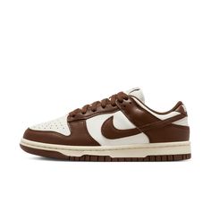 Nike W Dunk Low 'Cacao Wow' Jordan Dunk Low, Low Dunks, All Jordans, Pretty Shoes Sneakers, Ugg Classic Mini, Haikou, Sneaker Art, Dunks Nike, Adidas Spezial