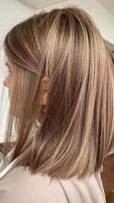 Strawberry Blonde Balayage Short Hair, Blonde Hair For Neutral Skin Tone, Inspo Hair, Brown Hair Balayage, Blonde Hair Inspiration, Blonde Hair Shades, Short Hairstyle, Hair Inspo Color, Hair Color Ideas