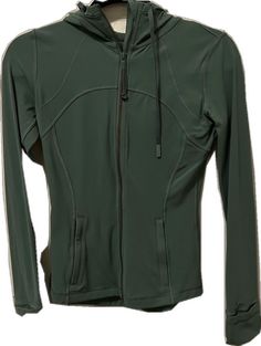 Fitted Athleisure Hooded Jacket For Outdoor, Green Winter Workout Activewear, Athleisure Hooded Jacket For Light Sports, Sporty Fitted Hooded Jacket For Sports, Sporty Fitted Hooded Sports Jacket, Fitted Sporty Hooded Jacket For Sports, Sporty Stretch Hooded Jacket For Outdoor Activities, Green Hooded Athleisure Activewear, Winter Green Athleisure Activewear