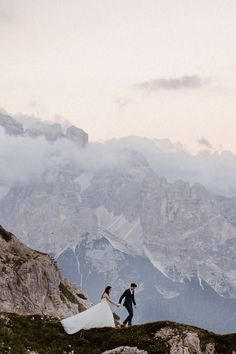 Mountain Elopement Winter Mountain Wedding, Honeymoon Photography, Mountain Wedding Photos, Destination Wedding Italy, Wedding Portrait Poses, How To Elope, Dream Photography, The Dolomites