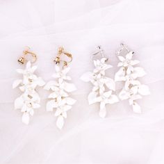 Product information : Material: ceramics Mosaic material: pearls Color: KC gold, silver Size Information: Packing list: A pair of earrings Flower Earrings Gold, Color Ceramic, Silver Flower Earrings, Ceramic Flower, Hair Accessories Jewelry, Ceramic Flowers, Pearl Color, Watch Necklace, Shoe Size Chart