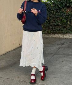 Outfit Inspo Casual Fall, Grace Brinkly Outfit, Grace Brinkly, Preppy Street Style, Red Mary Jane Shoes, Grammy Awards Red Carpet, Of Outfits, Jane Shoes, Mode Inspo