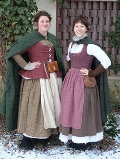 eva´s kleidertruhe: Hobbit Costume Hobbit Cosplay Diy, Winter Hobbit Outfit, Lotr Female Outfits, Hobbit Lady Costume, Hobbit Female Costume, Diy Hobbit Costume Women, Lotr Costume Female, Hobbit Costume Ideas, Women Hobbit Cosplay