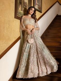 Janhvi Kapoor Lehenga, Tarun Tahiliani Lehenga, Traditional Lehengas, Traditional Indian Outfits, Vogue Beauty, Tarun Tahiliani