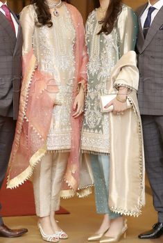 Shadi Dresses, Pakistani Formal Dresses, Pakistani Party Wear, Bridal Dresses Pakistan, Pakistani Dresses Casual, Pakistani Fashion Party Wear