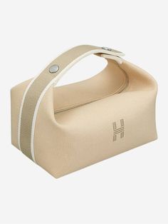 Gender: Women Brand: HERMES Product Name: Bride A Brac Small Pouch Bag Naturel Bags Alora Code: 76300356 Color: beige Composition: Calfskin Leather Origin: France Features: Zipped closure Designer Style ID H103222M 01 Luxury Chic Beige Pouch, Luxury Beige Pouch Bag, Eco-friendly Cream Pouch Shoulder Bag, Eco-friendly Cream Shoulder Bag With Removable Pouch, High-end Beige Box Bag With Removable Pouch, Small Pouch Bag, Bride Bag, Small Pouch, Chain Loop