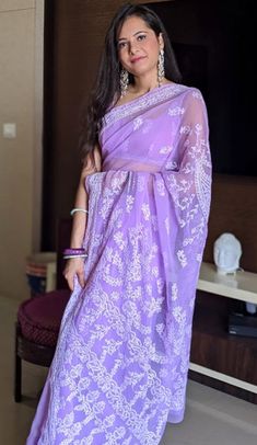 Beautiful lavender saree with white chikankari embroidery, styled with a sleeveless plain blouse. Lavender Saree, Plain Blouse