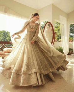 Cute hania Amer beautiful girl beautiful hania Amer bridal dress ideas pakistani bridal dress ideas bridal looks ideas stylish dress designs welama dress designs ideas Walima Look, Walima Dresses, Orang India, Bride Collection, Nikah Outfit, Nikah Dress, Walima Dress, Desi Wedding Dresses, Nikkah Dress