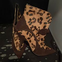 Cute Boot, Pair With Maxi Dress, Jeans Or Trousers Leather Leopard Print Winter Boots, Leopard Brown Boots, Leopard Print Leather Ankle Boots, Jennifer Lopez Shoes, Leopard Print Booties, Brown Ankle-high Snake Print Boots, Leopard Print Heels With 4-inch Pointed Toe, Cute Boots, Jennifer Lopez