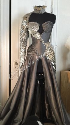 Fantasy Dresses, Fantasy Gowns, Fairytale Dress, Fantasy Dress, Fantasy Clothing, Fantasy Fashion, Fancy Dresses, Costume Design, A Dress