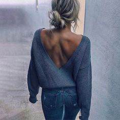 Low Neck Sweaters, Drop Back Sweaters, Backless Sweater Open Backs, Low Back Sweaters, Sweater Backless, Simple Winter Outfits, Fall Outfits 2018, Casual Outfits For Moms, Rock Outfit