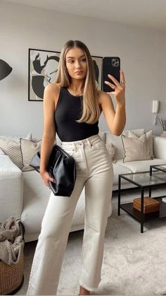 White Jeans Formal Outfit, Casual Esthetician Outfit, Aritzia Style Outfits, Esthetician Outfit Ideas, Outfit Cita, Outfits Primavera, Outfit Elegant, Summer Work Outfits, Work Style