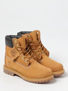 Find TIMBERLAND Flat Ankle Boots on Editorialist. Flat Ankle Boots TIMBERLAND Woman color Brown Timberland Womens Boots, Brown Timberland Boots Outfit Woman, Brown Timberland Boots Outfit, Timberland Boots For Women, Timbaland Boots, Tims Boots, Timberlands Boots, Timberland Shoes Women, Brown Timberland Boots