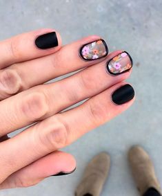 Barely There Blooms, 22 Spring Floral Manis You'll Want to Copy ASAP - (Page 3) Scene Mlp, Pastel Goth Nails, Nail Designs For Spring, Nail Design Glitter, Abstract Nails, Floral Nail Designs, Floral Nail, Goth Nails, Polish Ideas