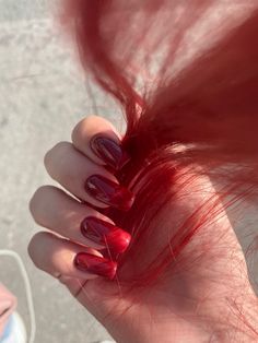 Cherry Coke Hair, Red Hair Tips, Red Hair Cartoon, 90s Ootd, Unconventional Makeup, Nails And Hair, Kawaii Iphone Case, Fake Foto, Hair Doctor