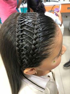 Cool Hair Designs, Middle Hair, Hair Doo, Peinados Hair Styles, Hair Styels, Hair Due, Girls Natural Hairstyles